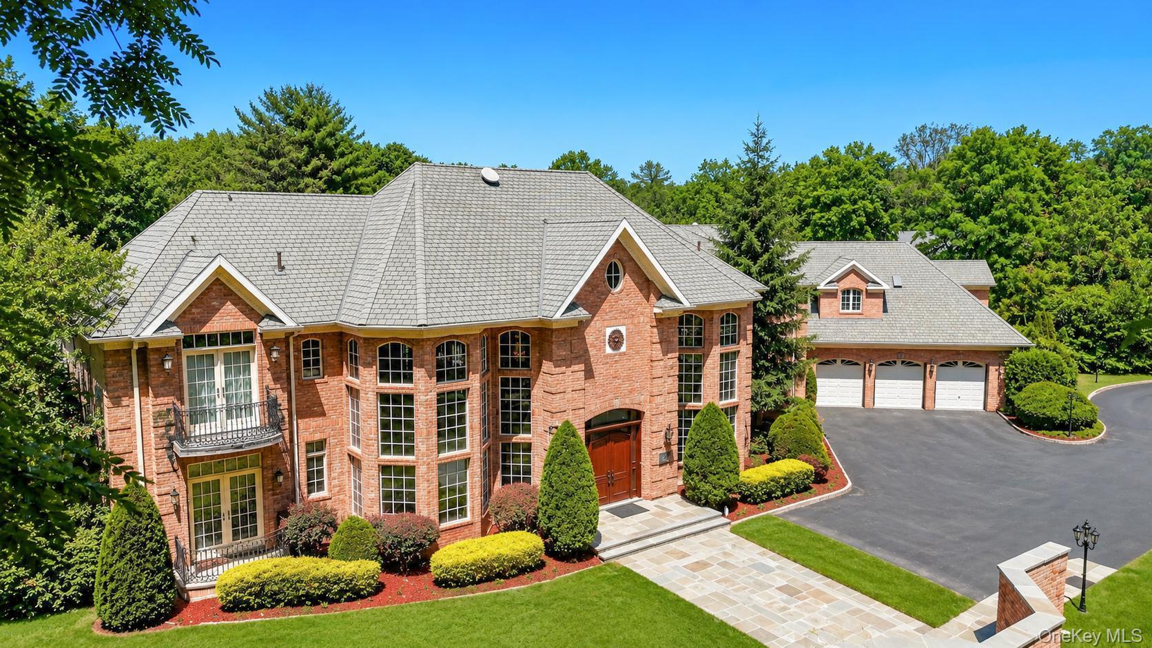 250 Oyster Bay Road — photo 2