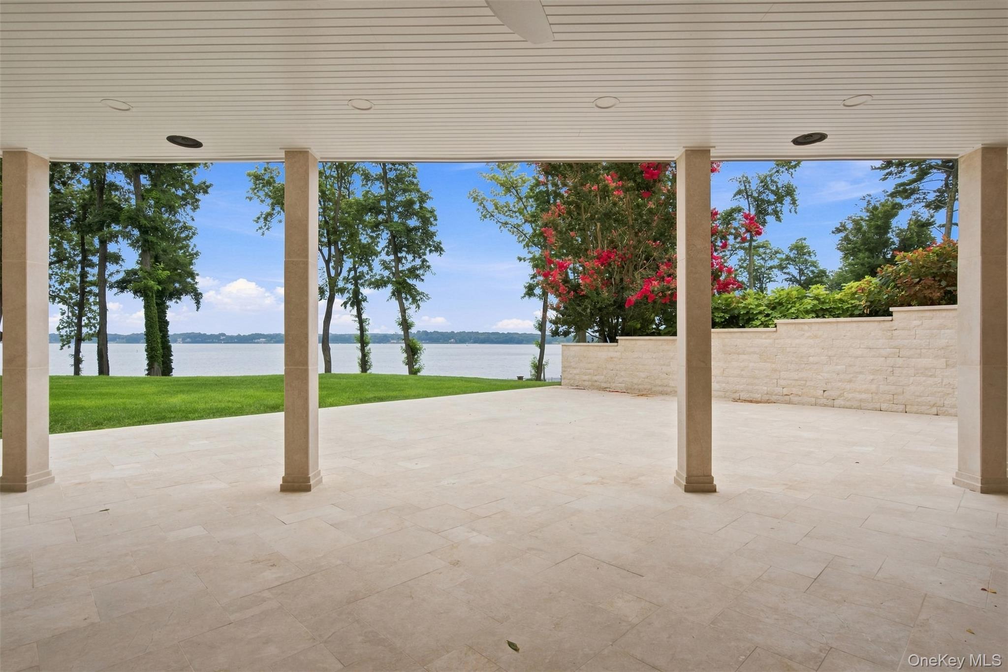 900 Shore Road — photo 44