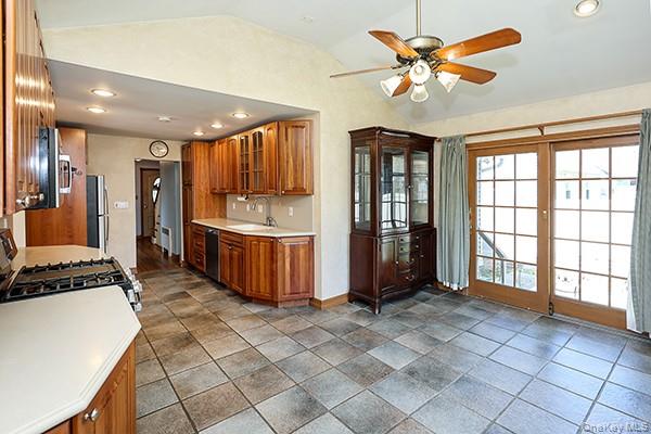 219 Lindbergh Street — photo 14
