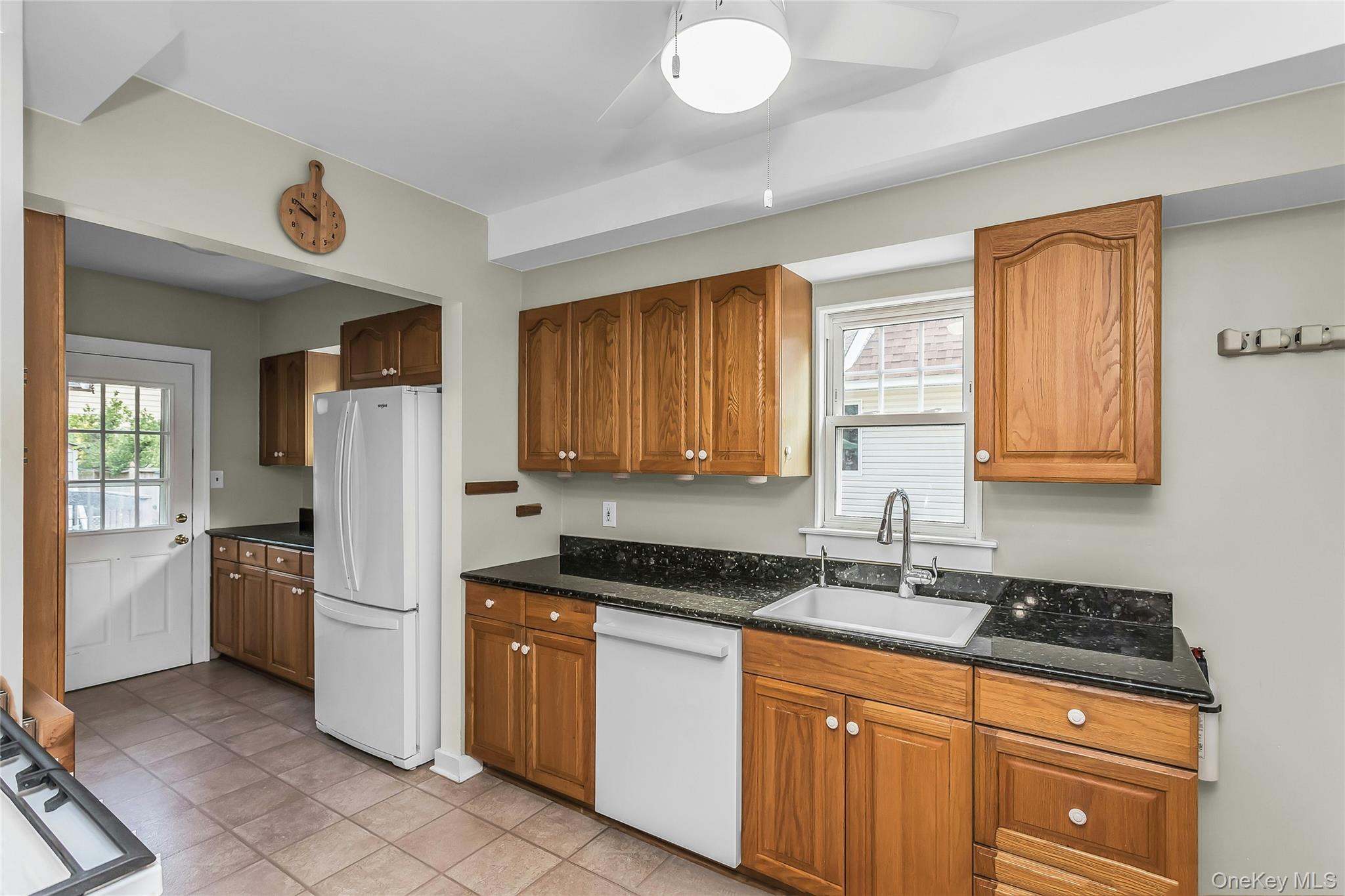 43 Elm Street — photo 17