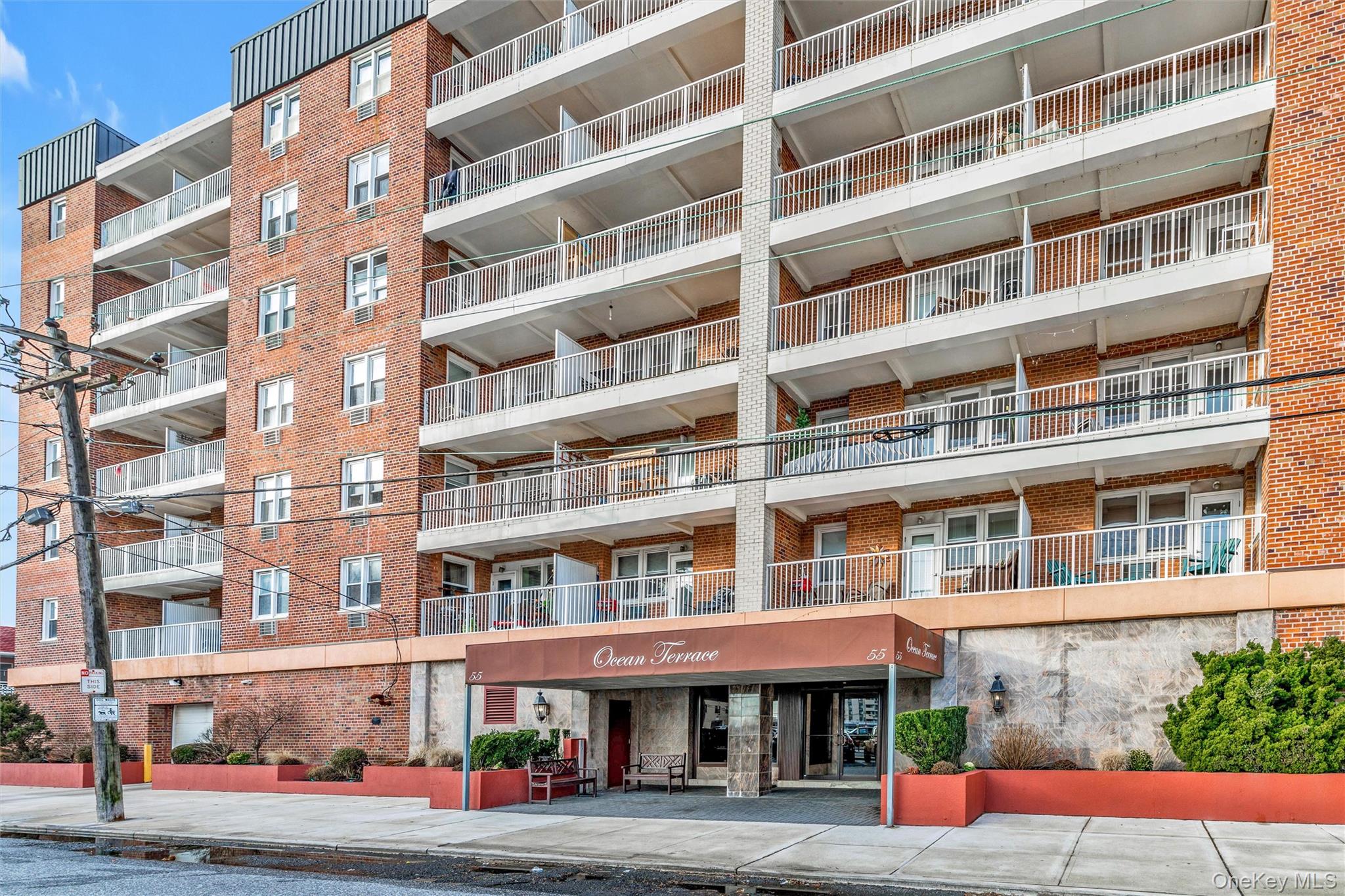 55 Monroe Boulevard #4E, Long Beach