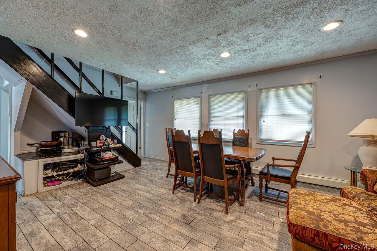 2052 Wilson Lane — photo 7