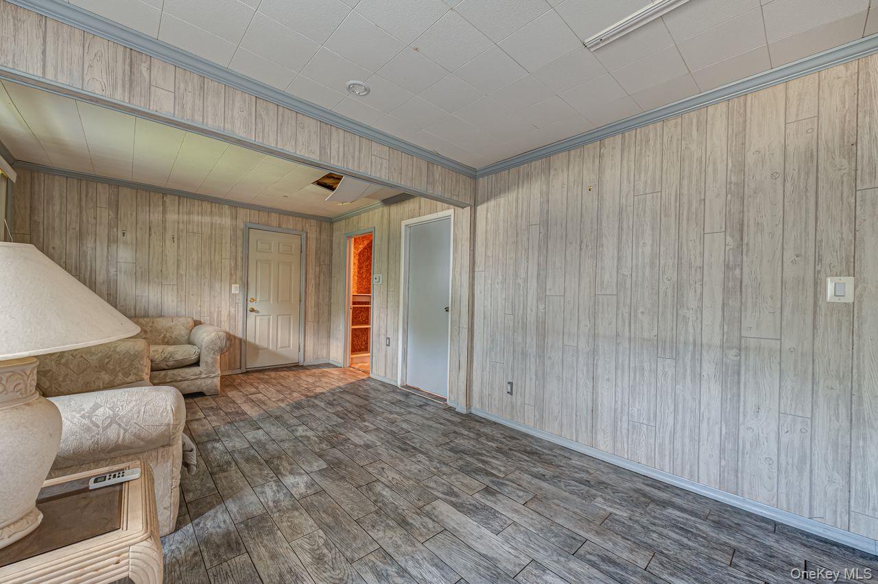 2052 Wilson Lane — photo 8