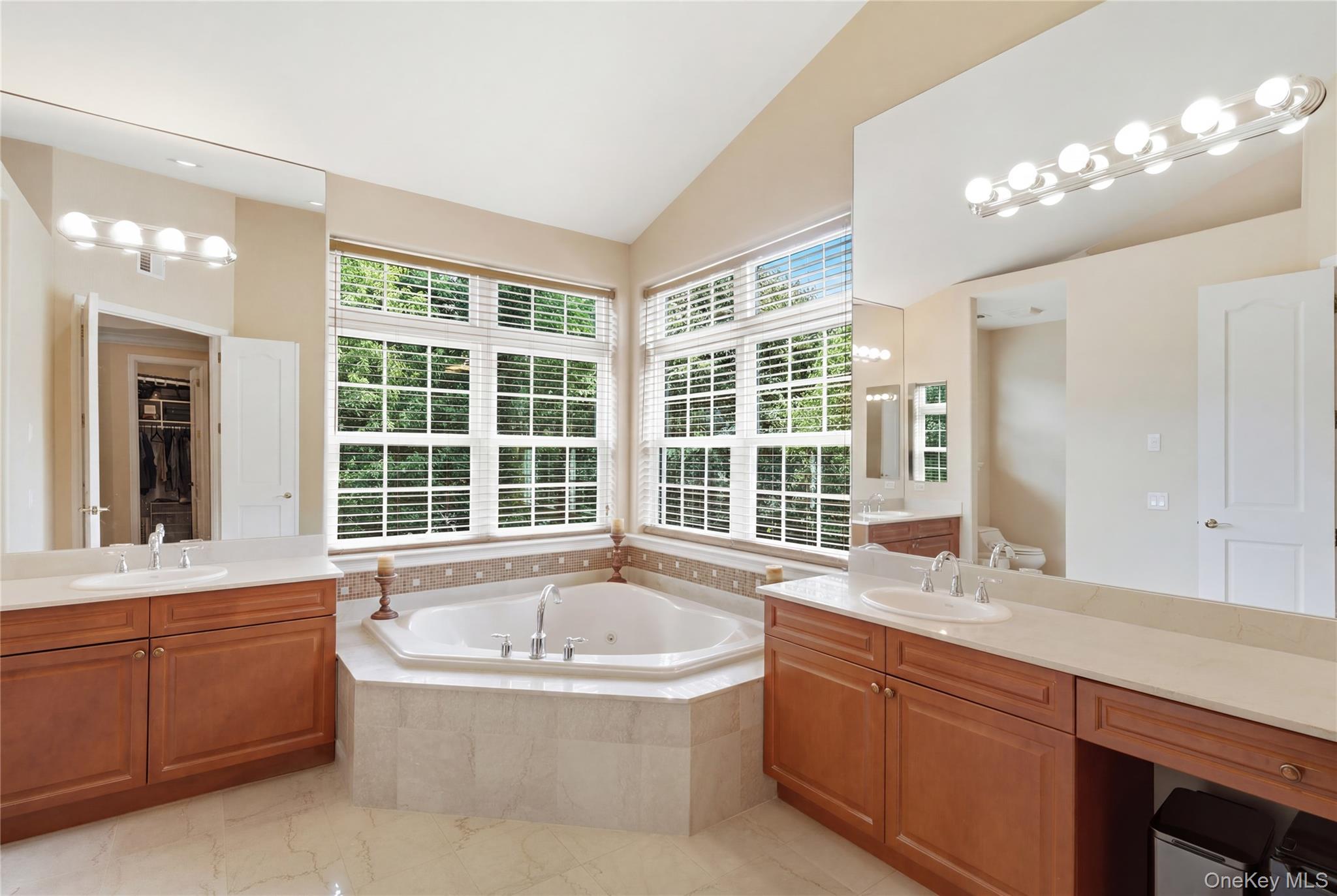 35 Monterrey Drive — photo 22