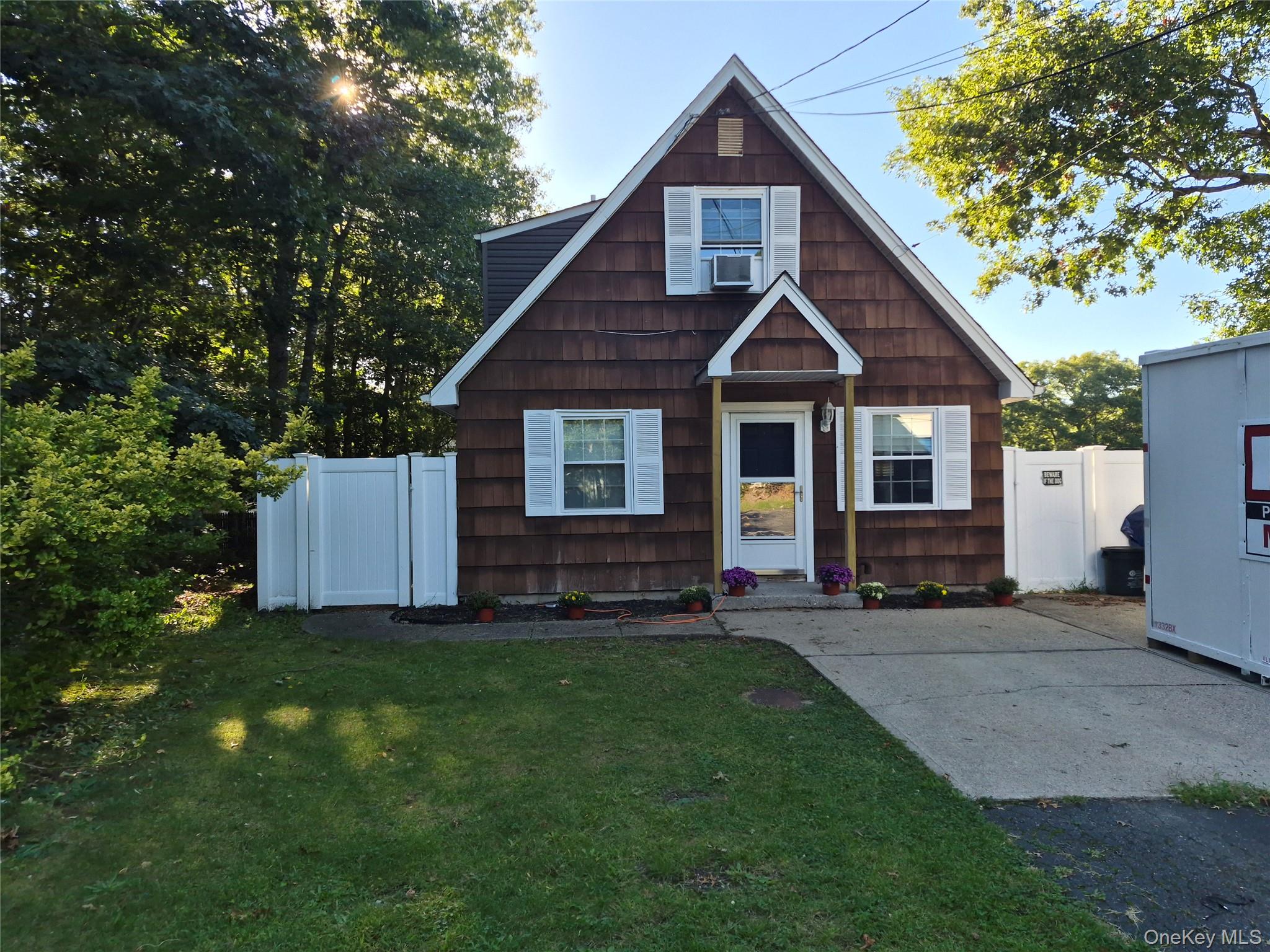 1128 Ocean Avenue, Medford