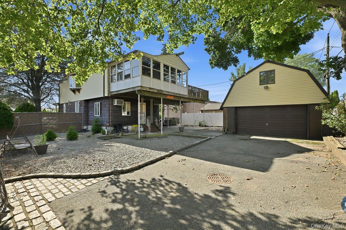 62 Linden Boulevard — photo 38