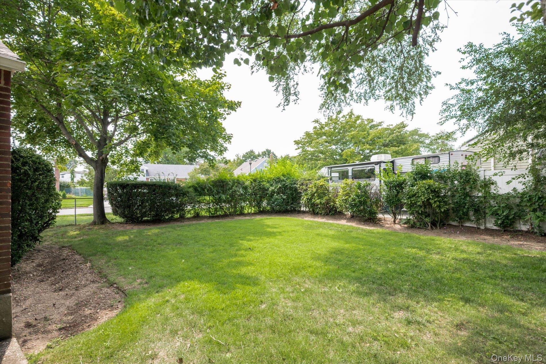1162 Whitehall Lane — photo 28