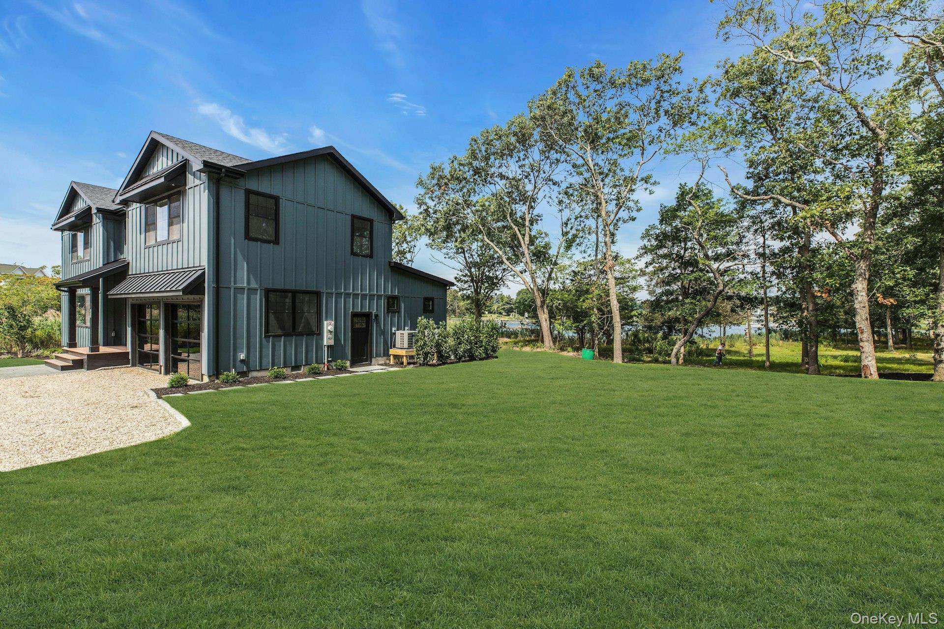 255 Peconic Bay Boulevard — photo 3