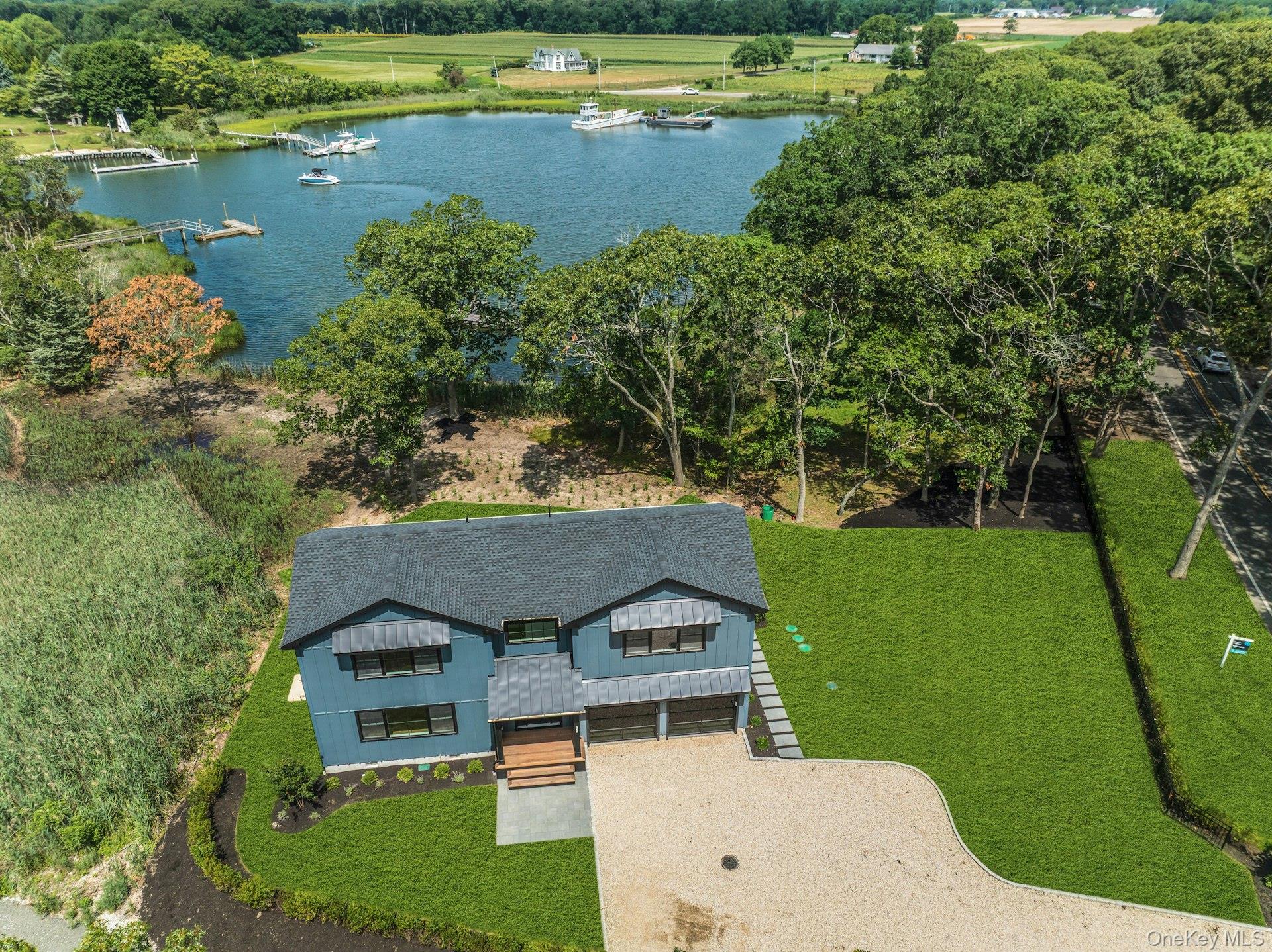 255 Peconic Bay Boulevard, Aquebogue