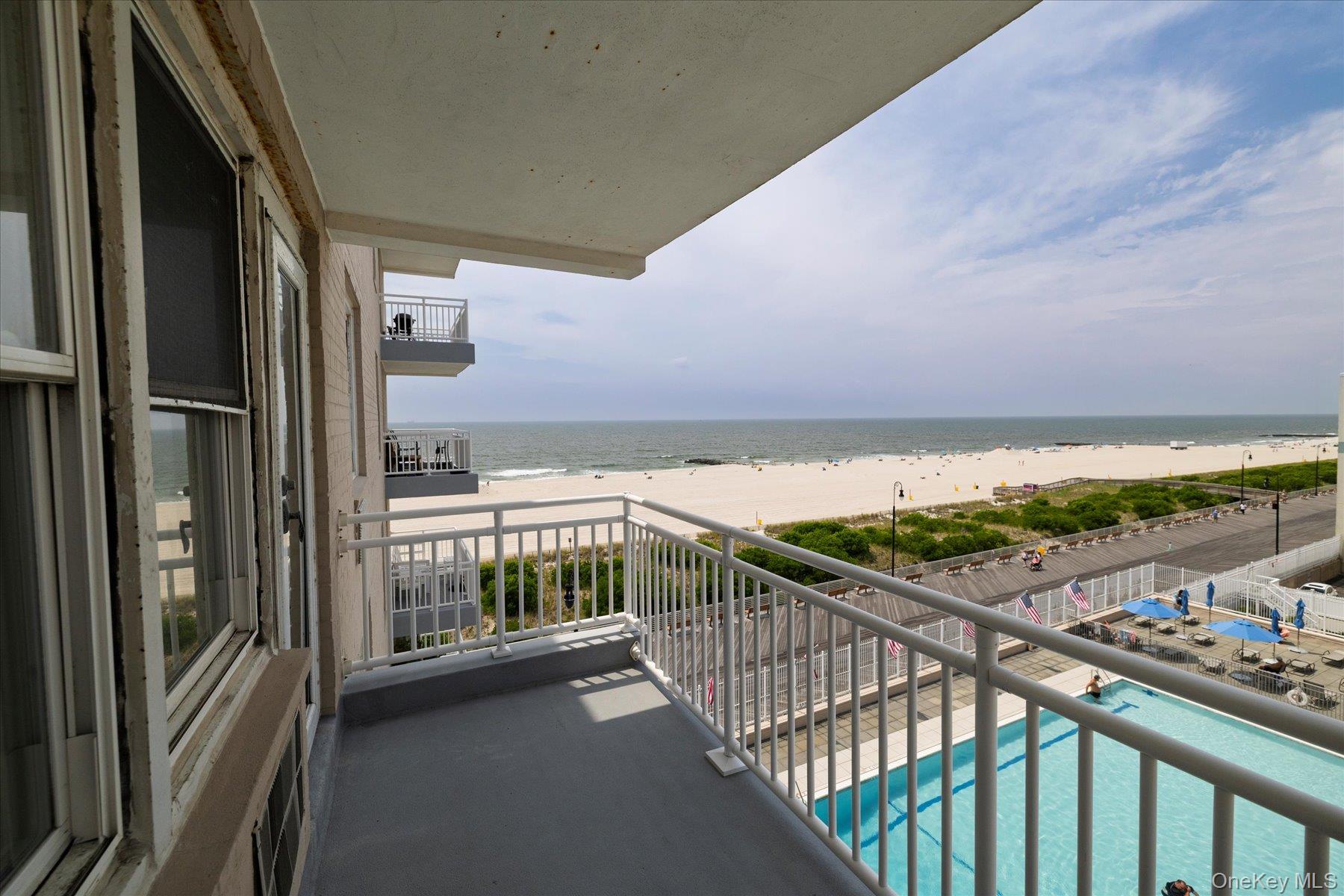 522 SHORE Road #5G, Long Beach