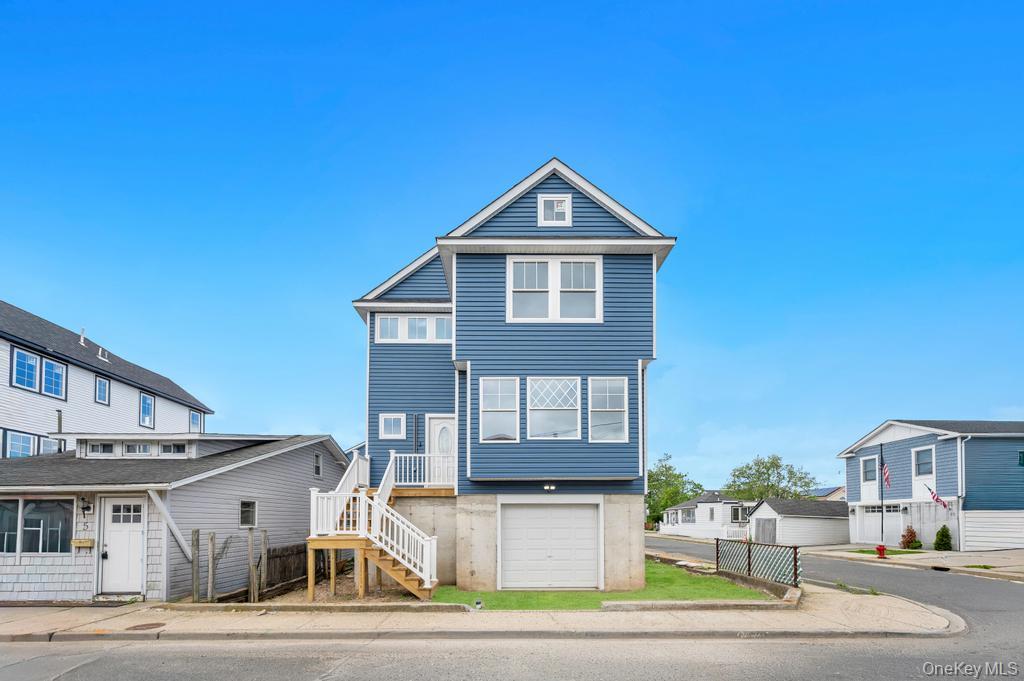10 8th Avenue, East Rockaway