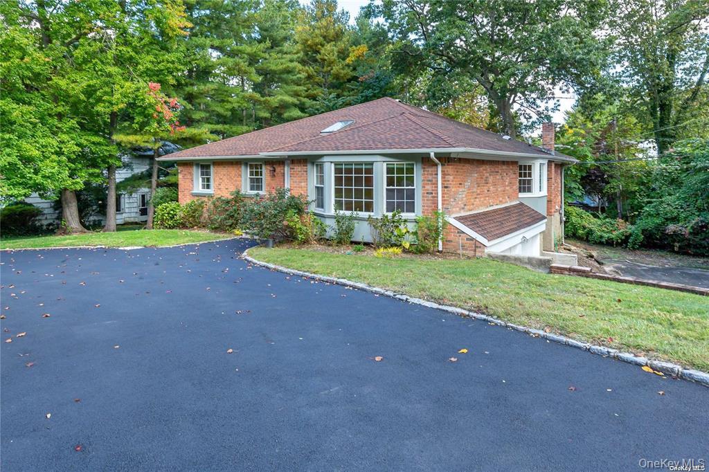 114 Tara Drive — photo 2