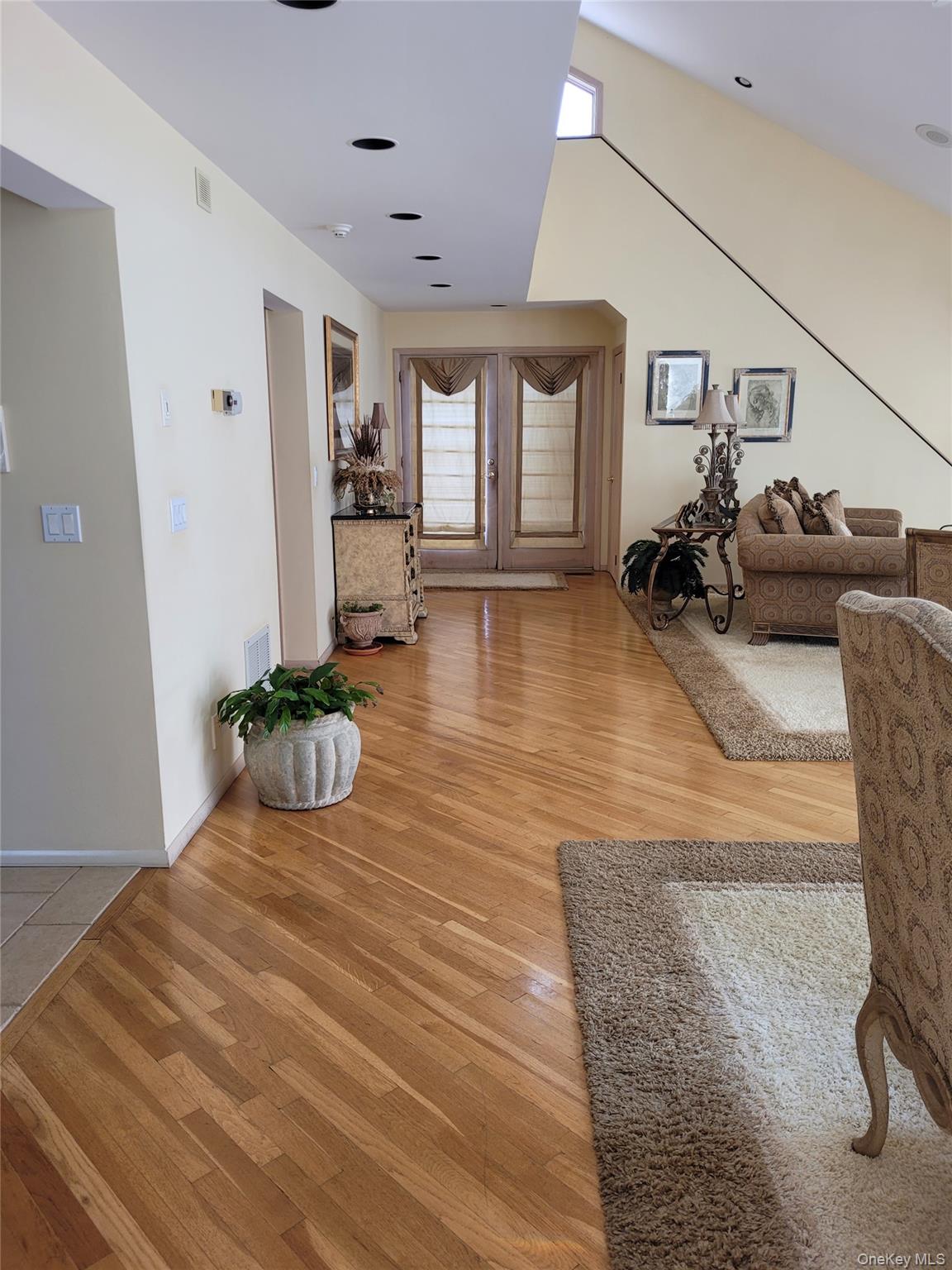 59 Washington Heights Avenue — photo 2