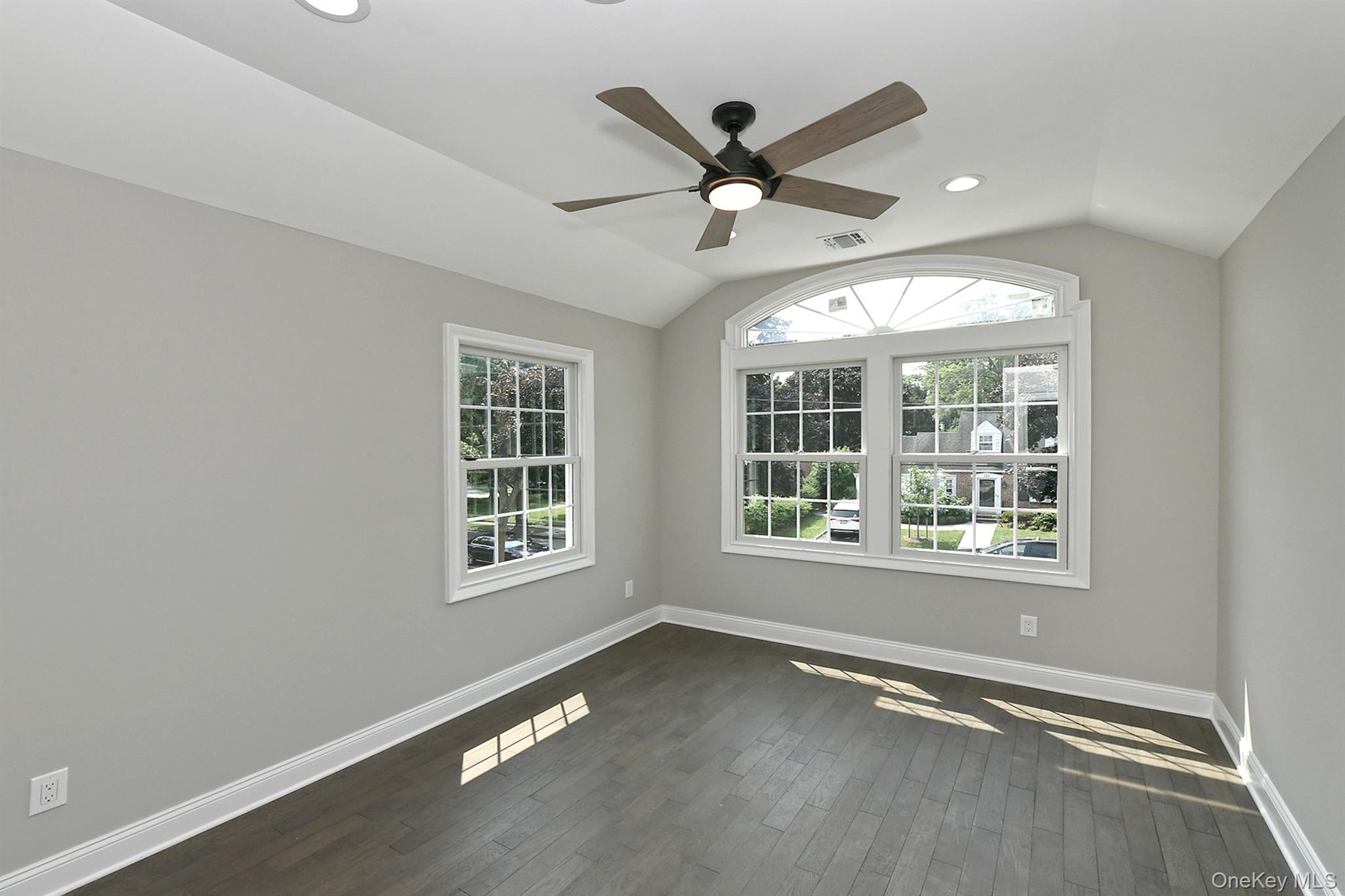 127 Vanderbilt Avenue — photo 32