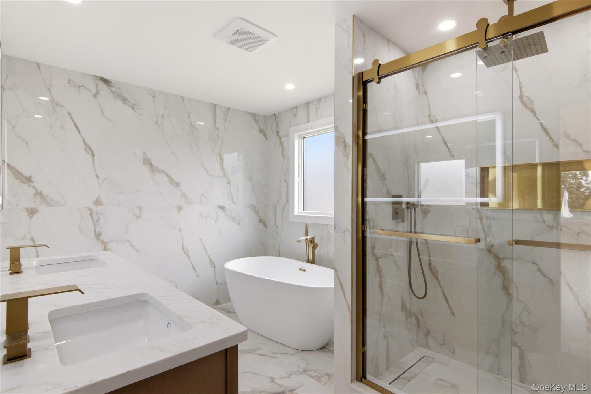 31 Underhill Avenue — photo 28