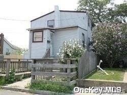 64 Waterview Street, East Rockaway