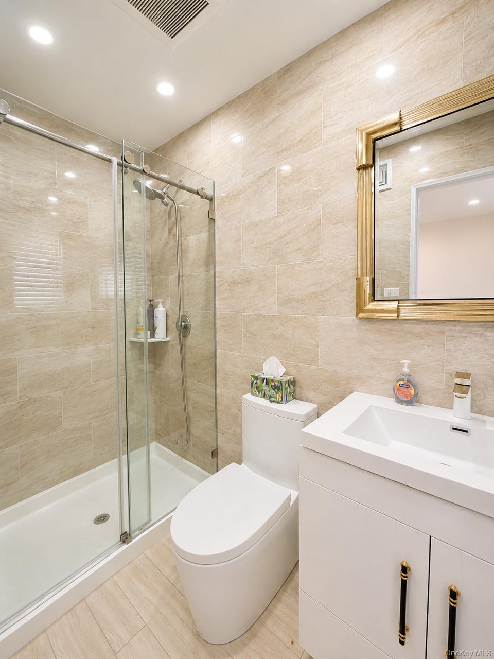 886 Woodmere Drive — photo 13