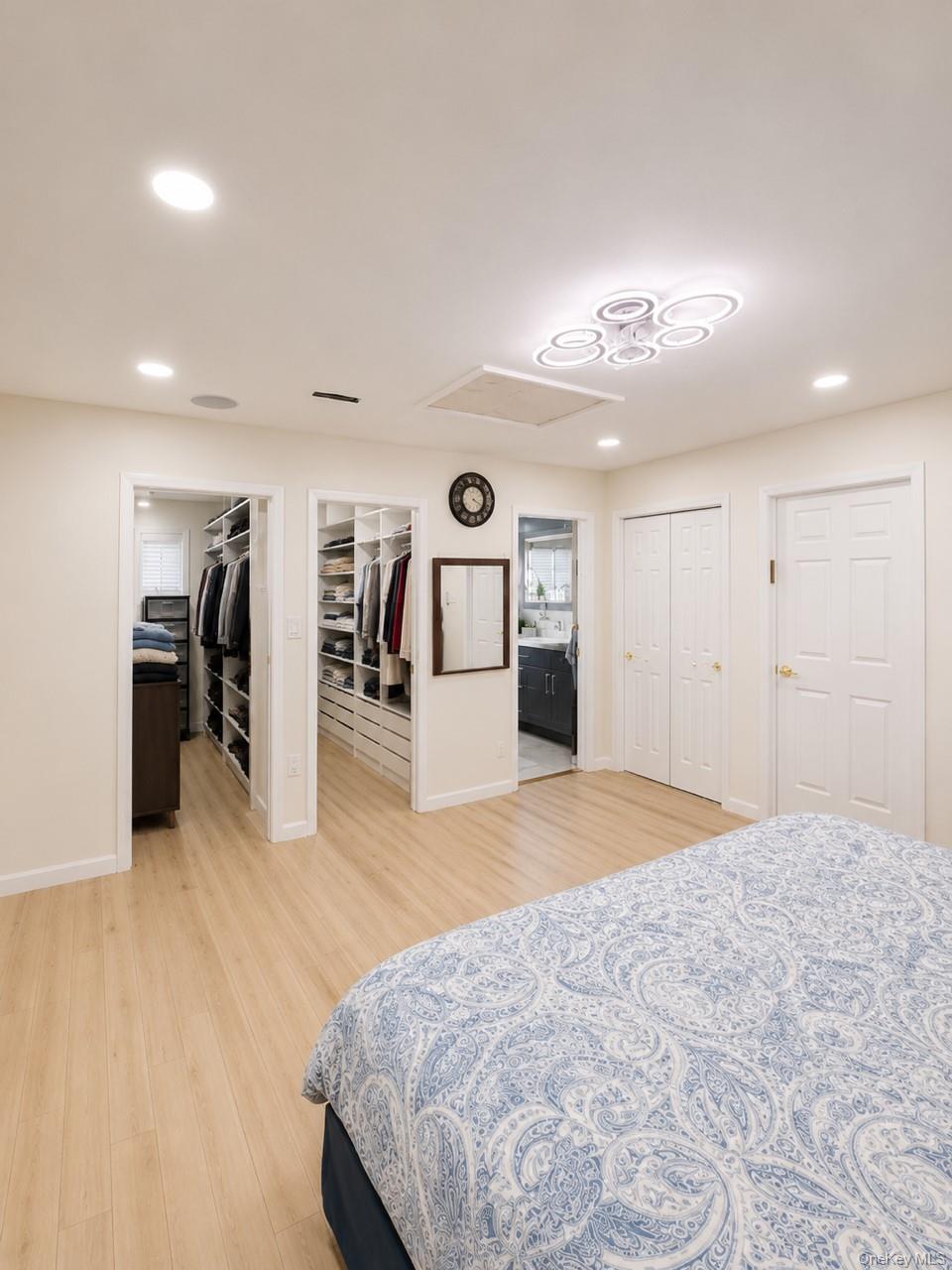 886 Woodmere Drive — photo 16