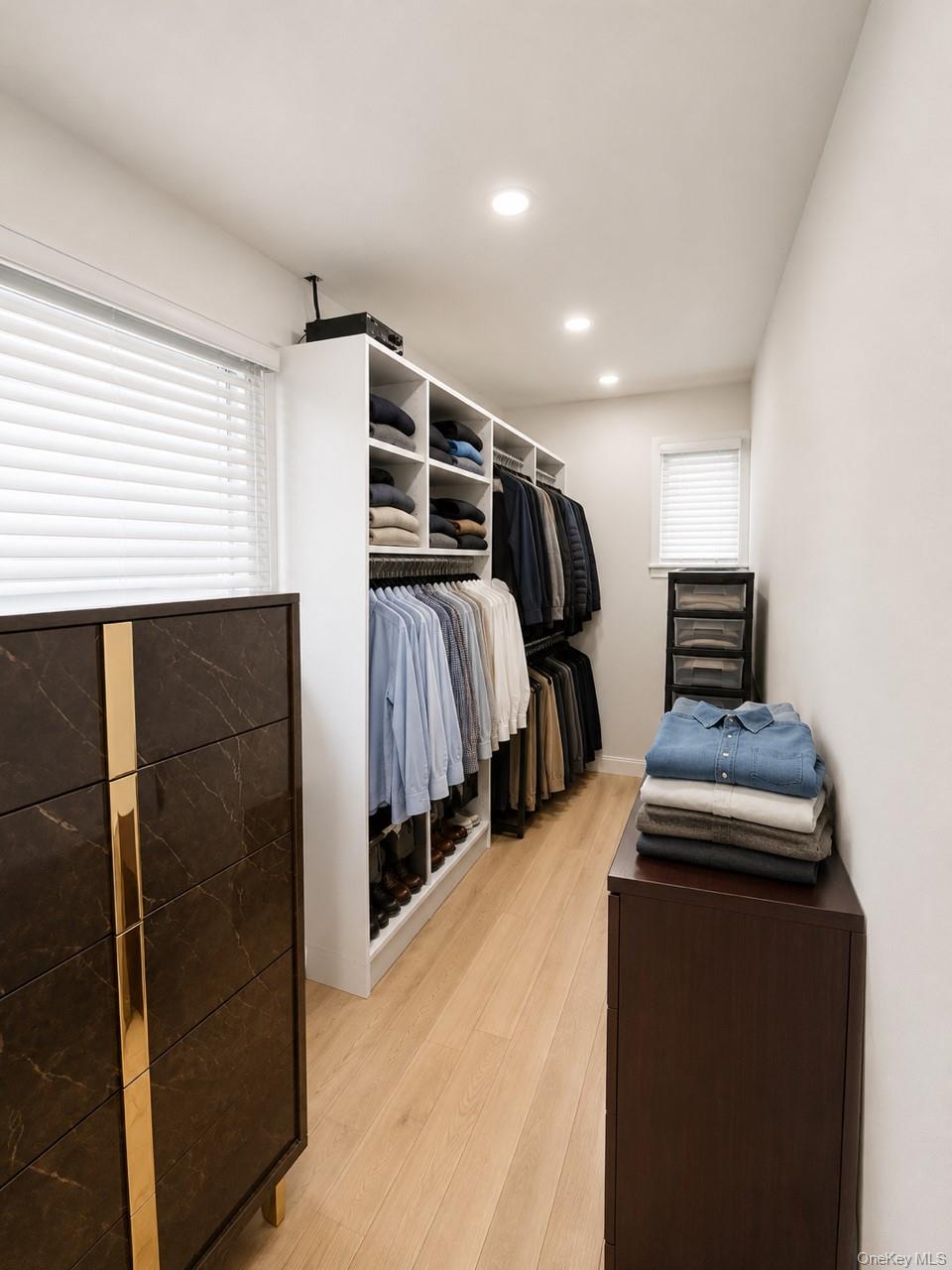 886 Woodmere Drive — photo 18