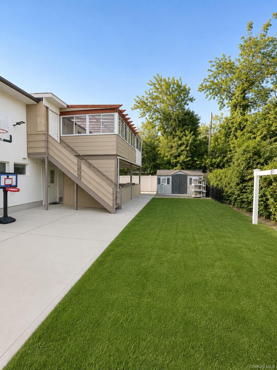 886 Woodmere Drive — photo 35