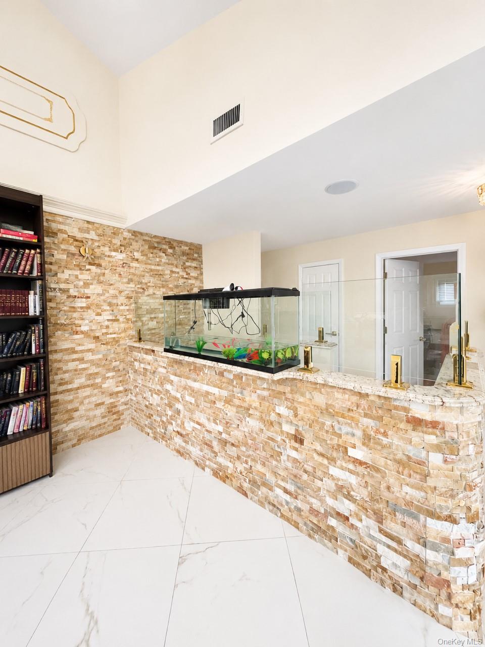 886 Woodmere Drive — photo 6