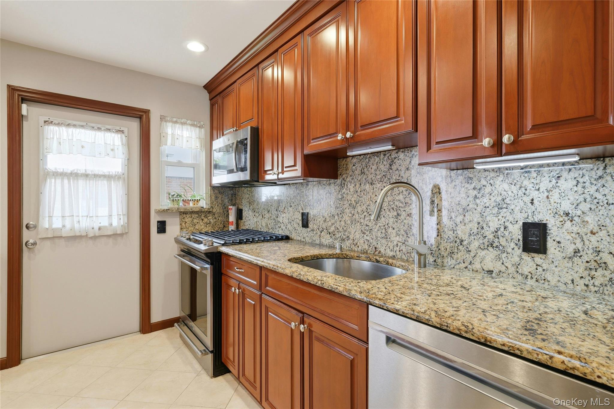 70 Birchwood Drive — photo 10