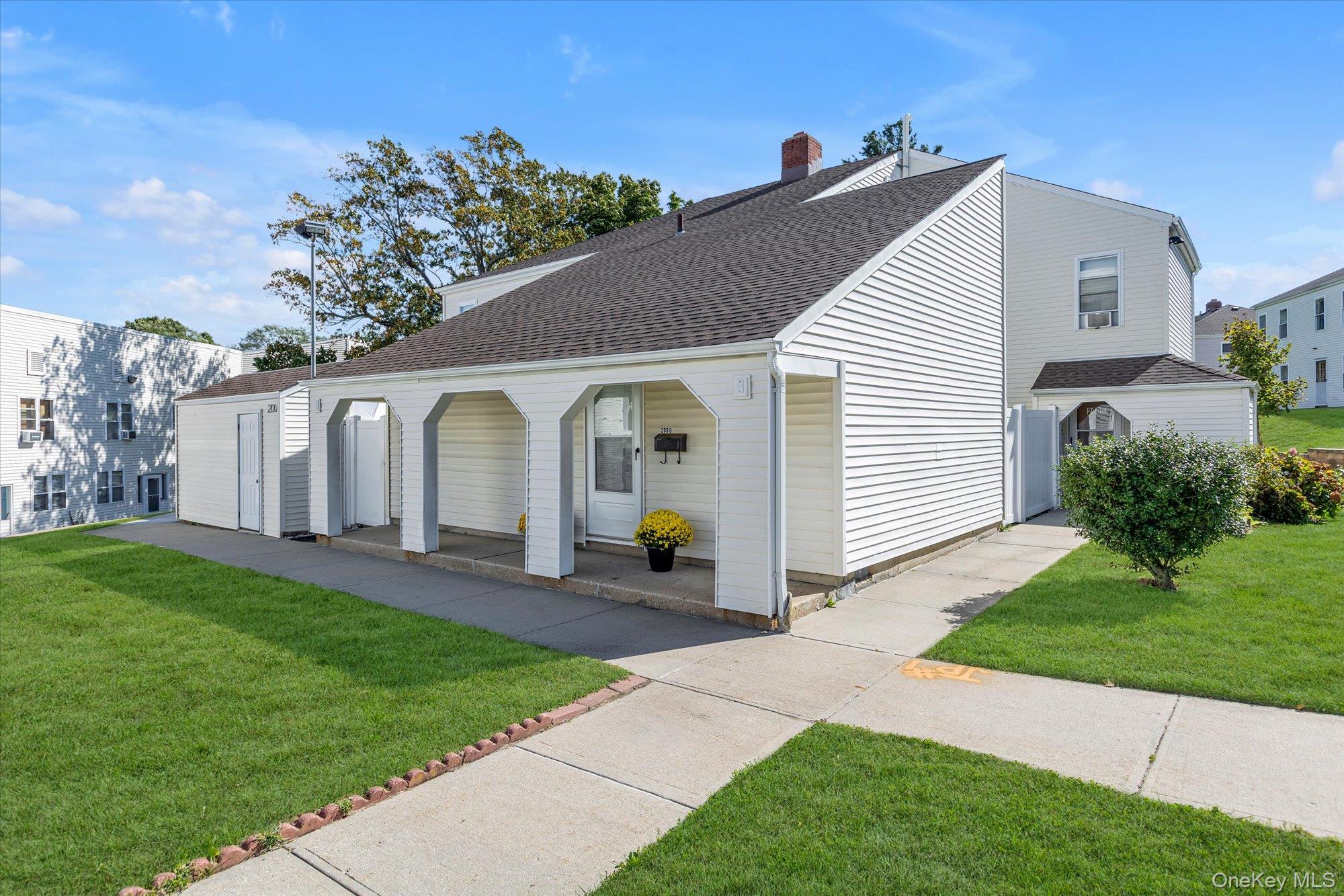 200 Lowndes Avenue #D, Huntington Station