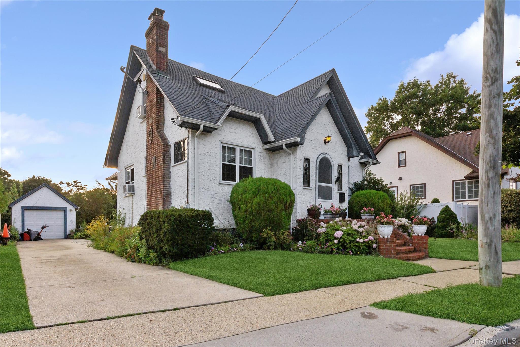 80 Dobson Avenue, Merrick