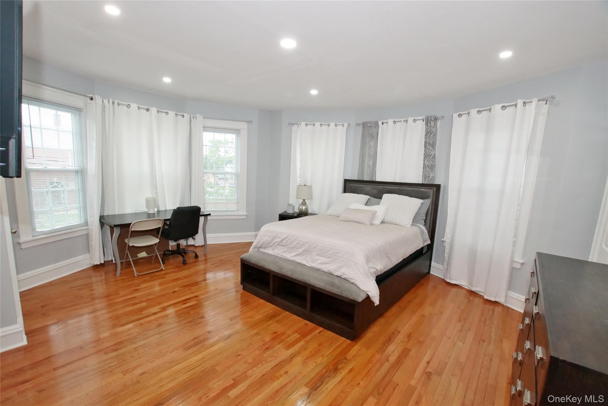 278 Long Beach Avenue — photo 32