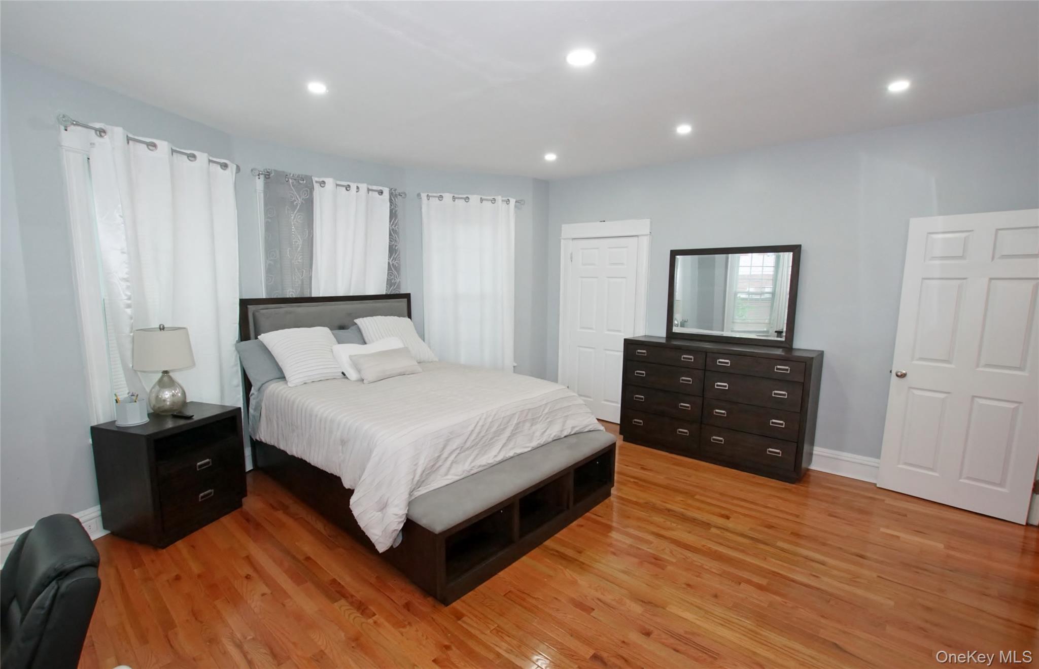 278 Long Beach Avenue — photo 33