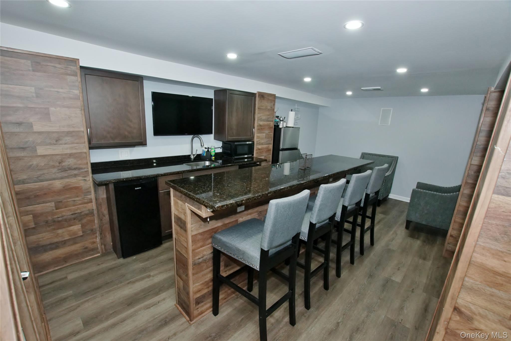278 Long Beach Avenue — photo 42