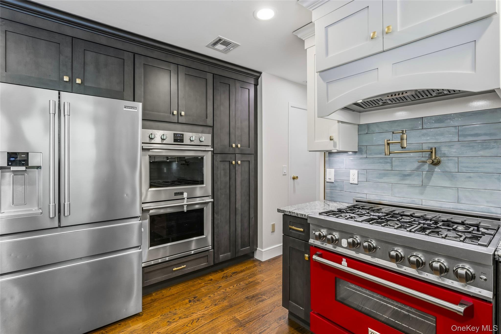 94 Bagatelle Road — photo 8