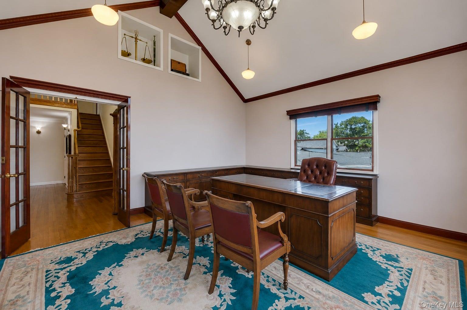230 Islip Road — photo 36
