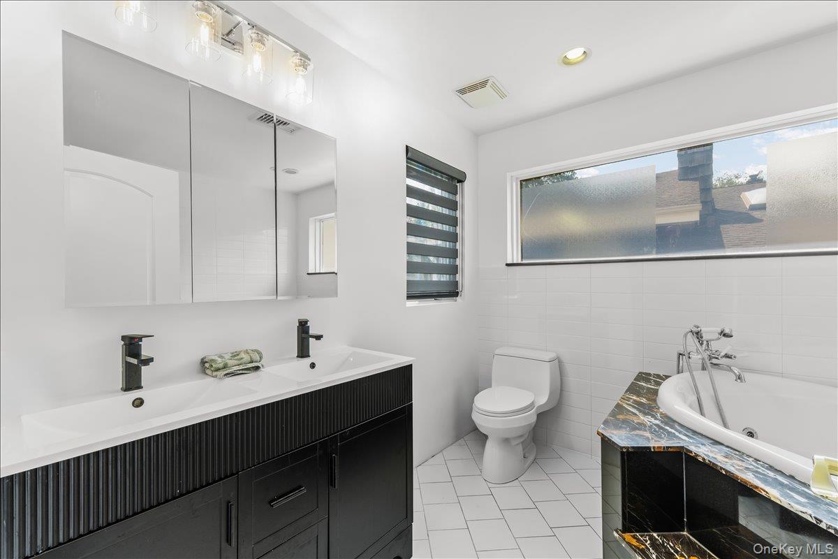11A Forest Lane — photo 32