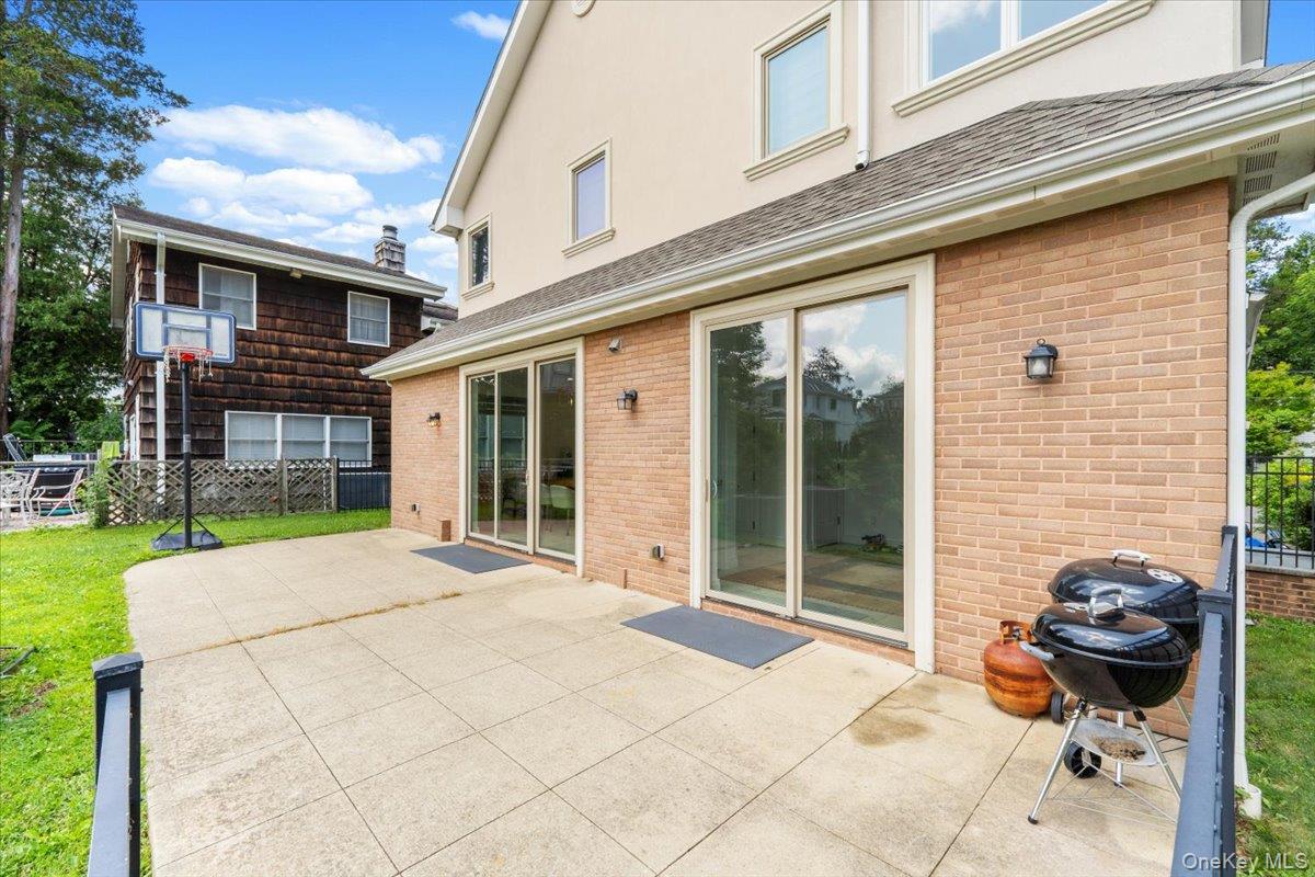11A Forest Lane — photo 44