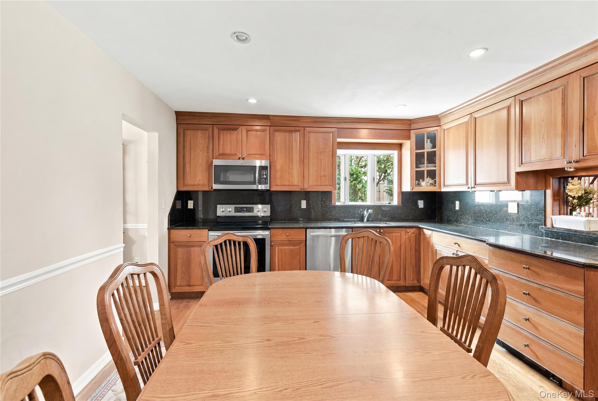 6 Navy Drive — photo 15