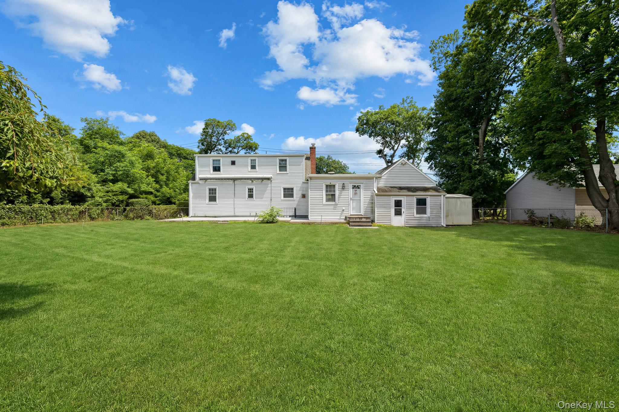 1547 Walt Whitman Road — photo 3