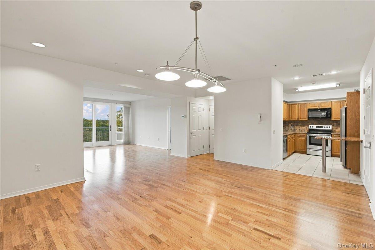 100 Harbor View Drive #651 — photo 4
