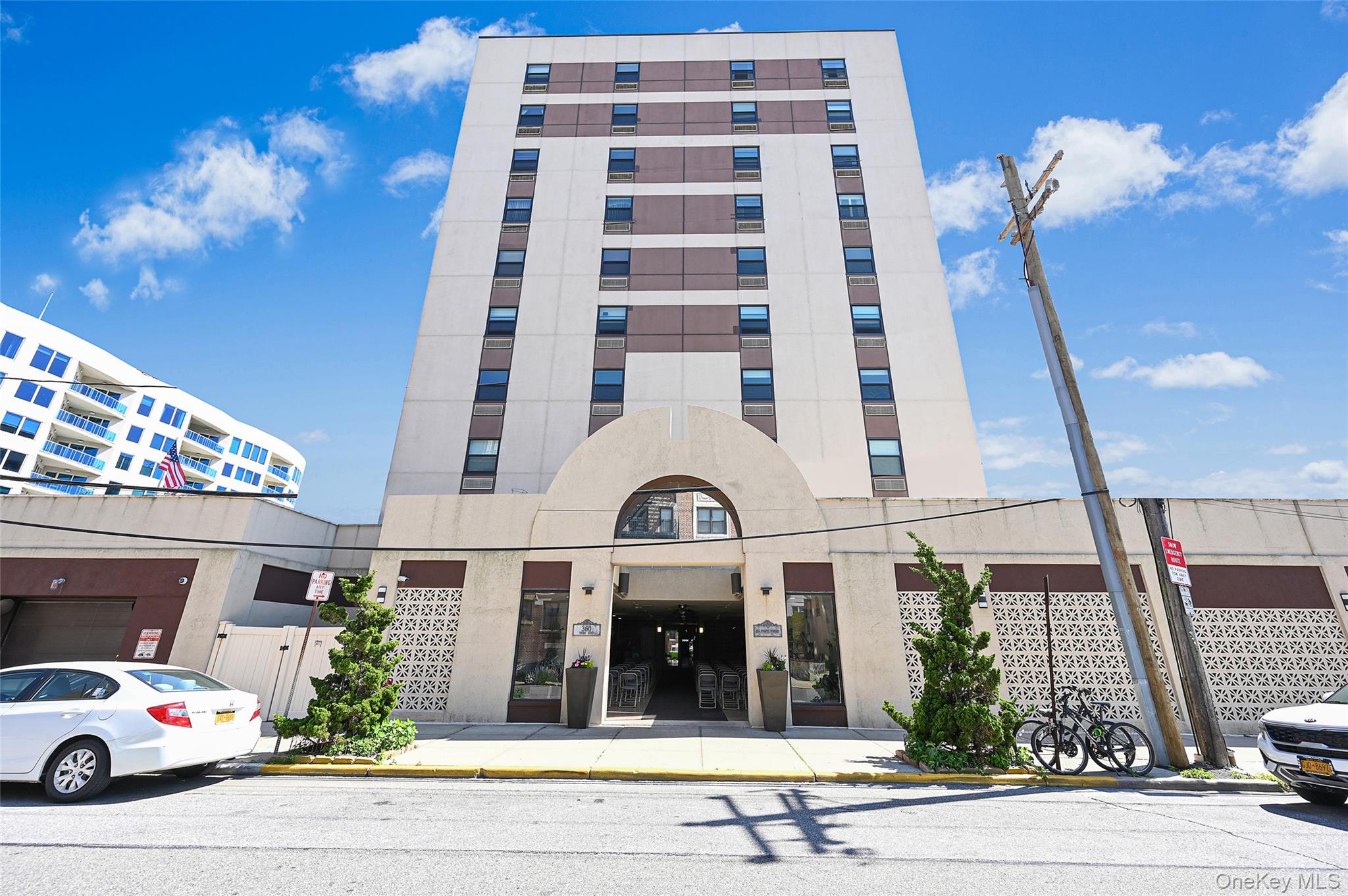 360 Shore Road #4K, Long Beach