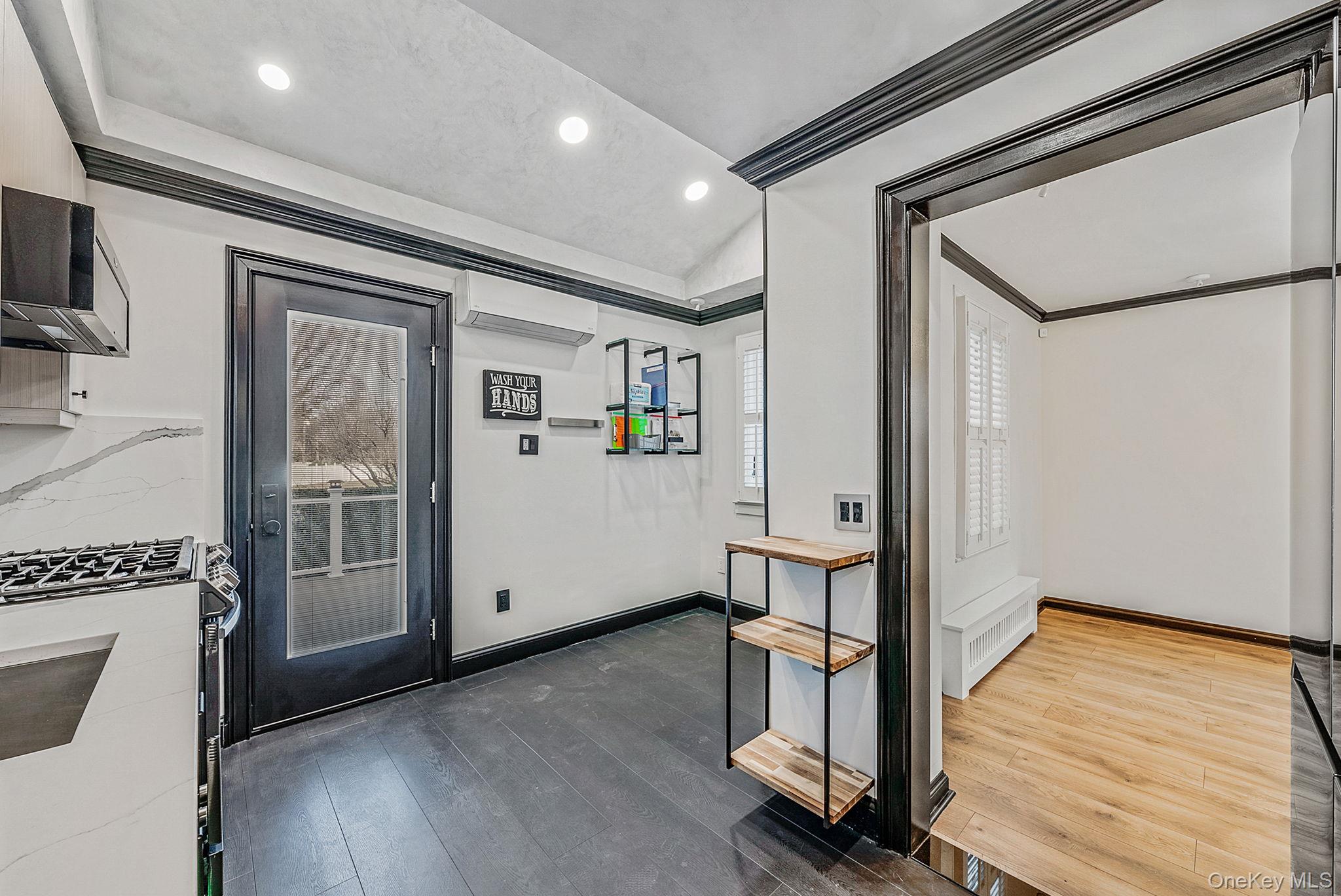 32 Everett Street — photo 17