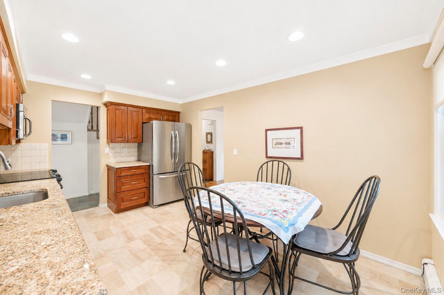 35 Sanford Street — photo 15