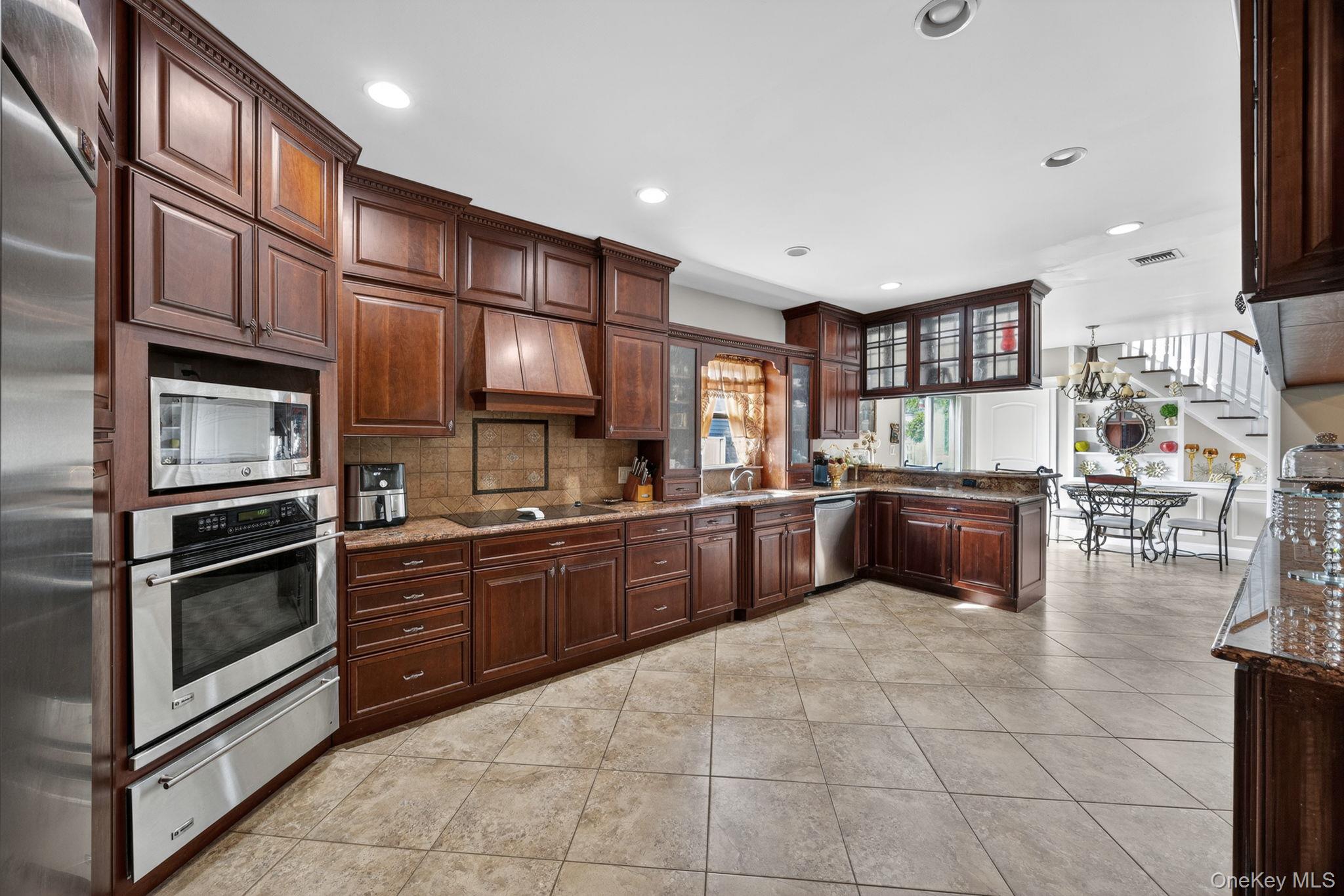 60 Steuben Boulevard — photo 13