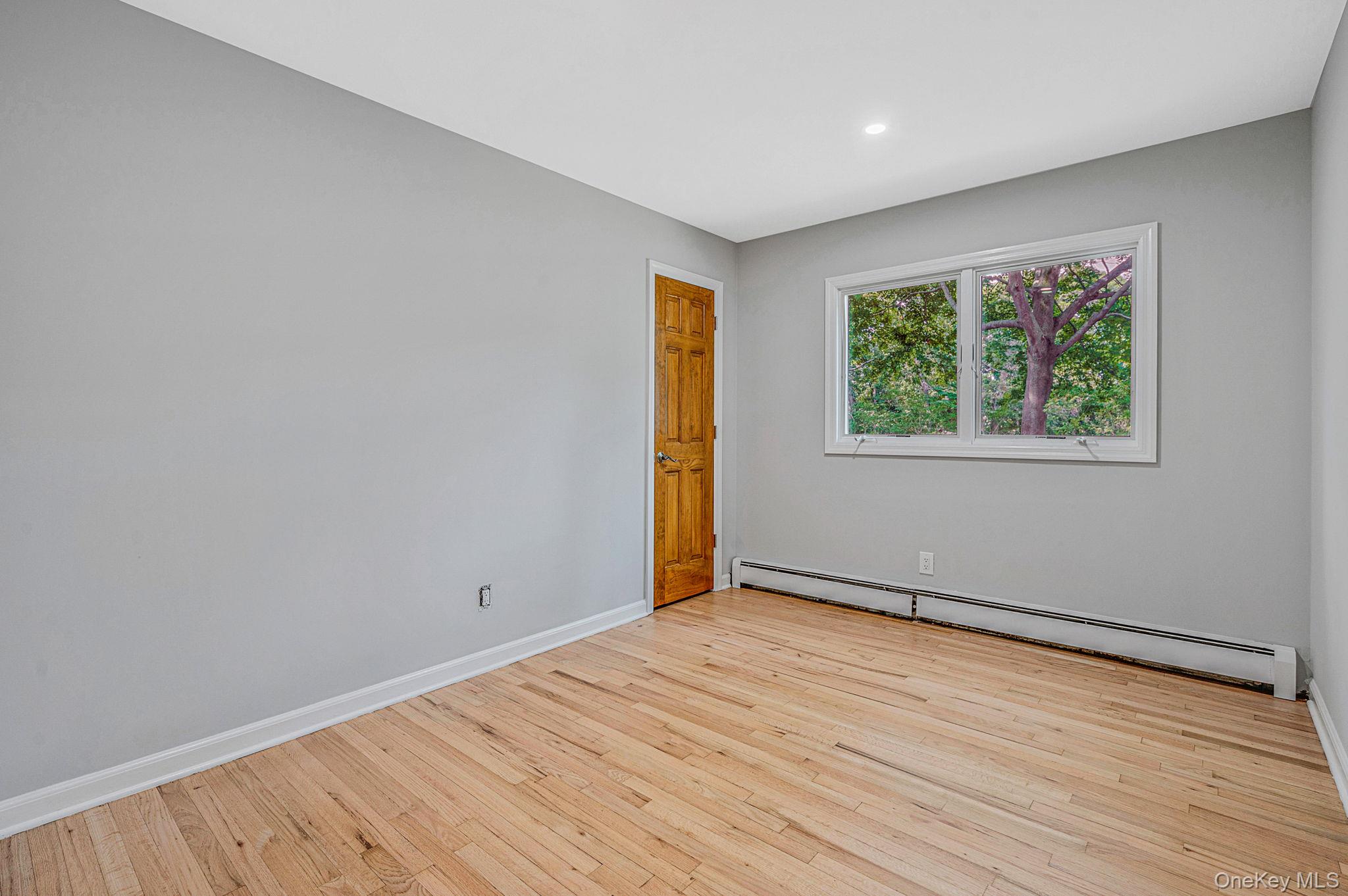 194 Phyllis Drive — photo 10