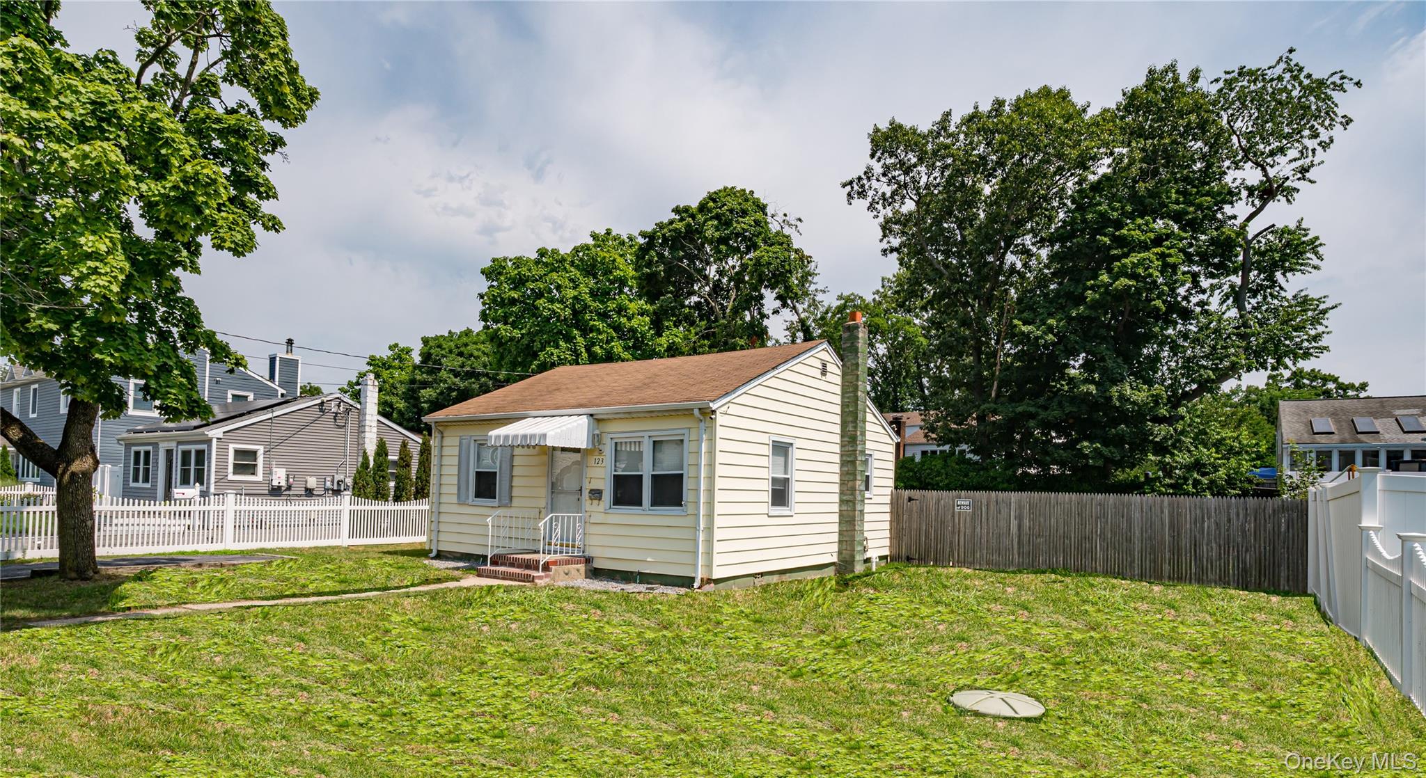 123 Cherubina Lane #123, North Babylon