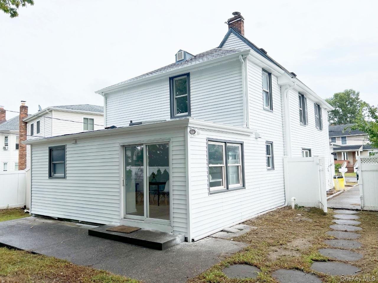 20 Walters Avenue — photo 8