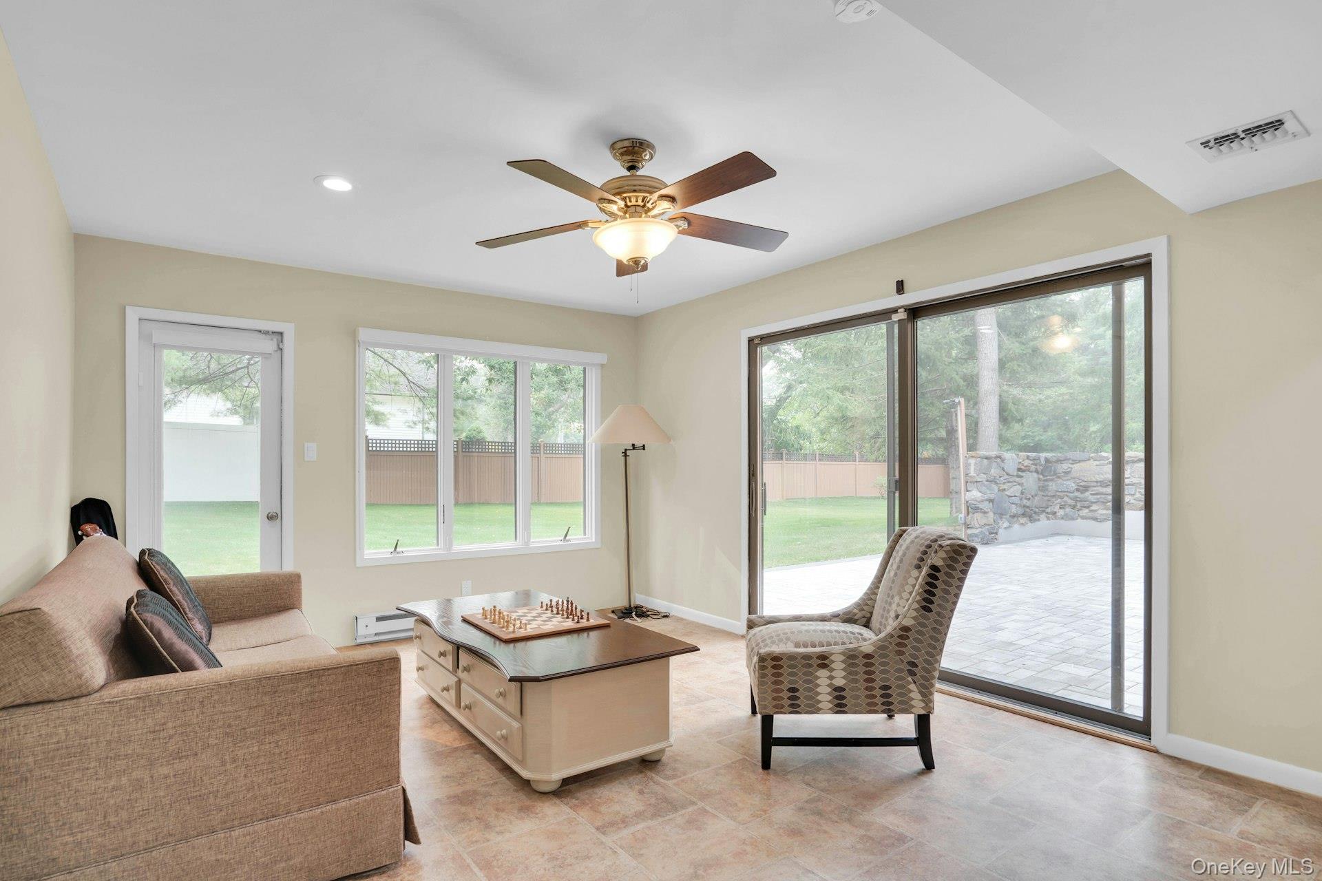 764 Vanderbilt Parkway — photo 21