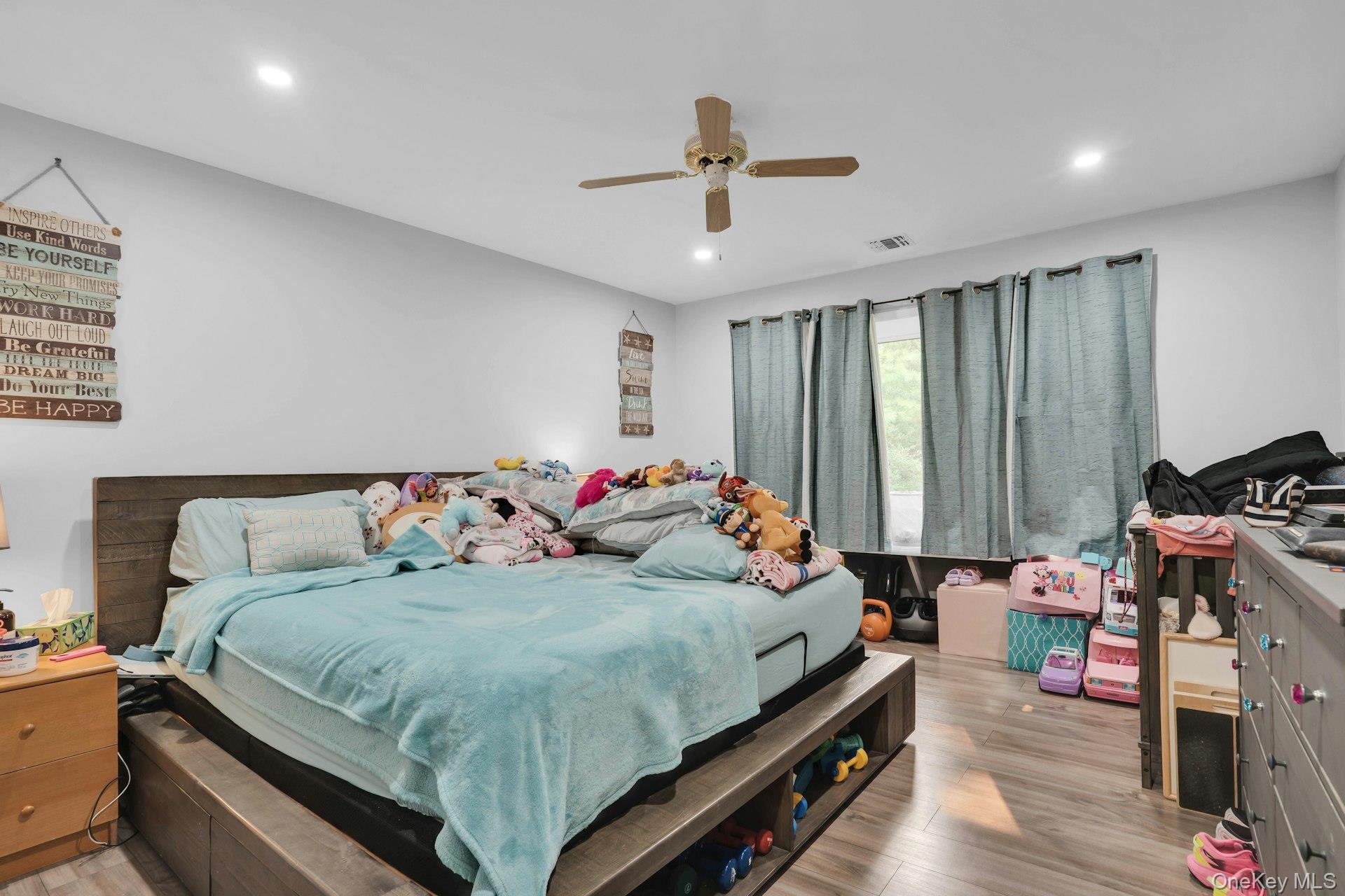 764 Vanderbilt Parkway — photo 41