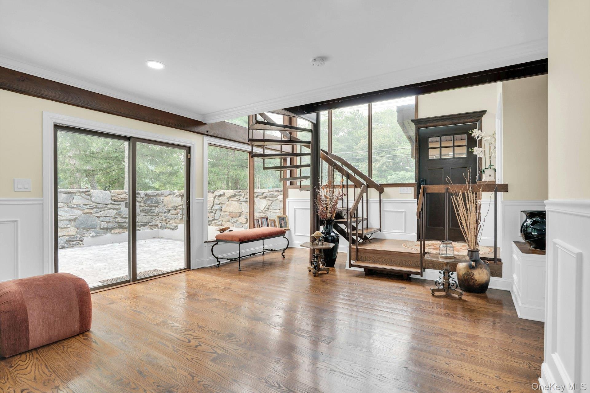 764 Vanderbilt Parkway — photo 8