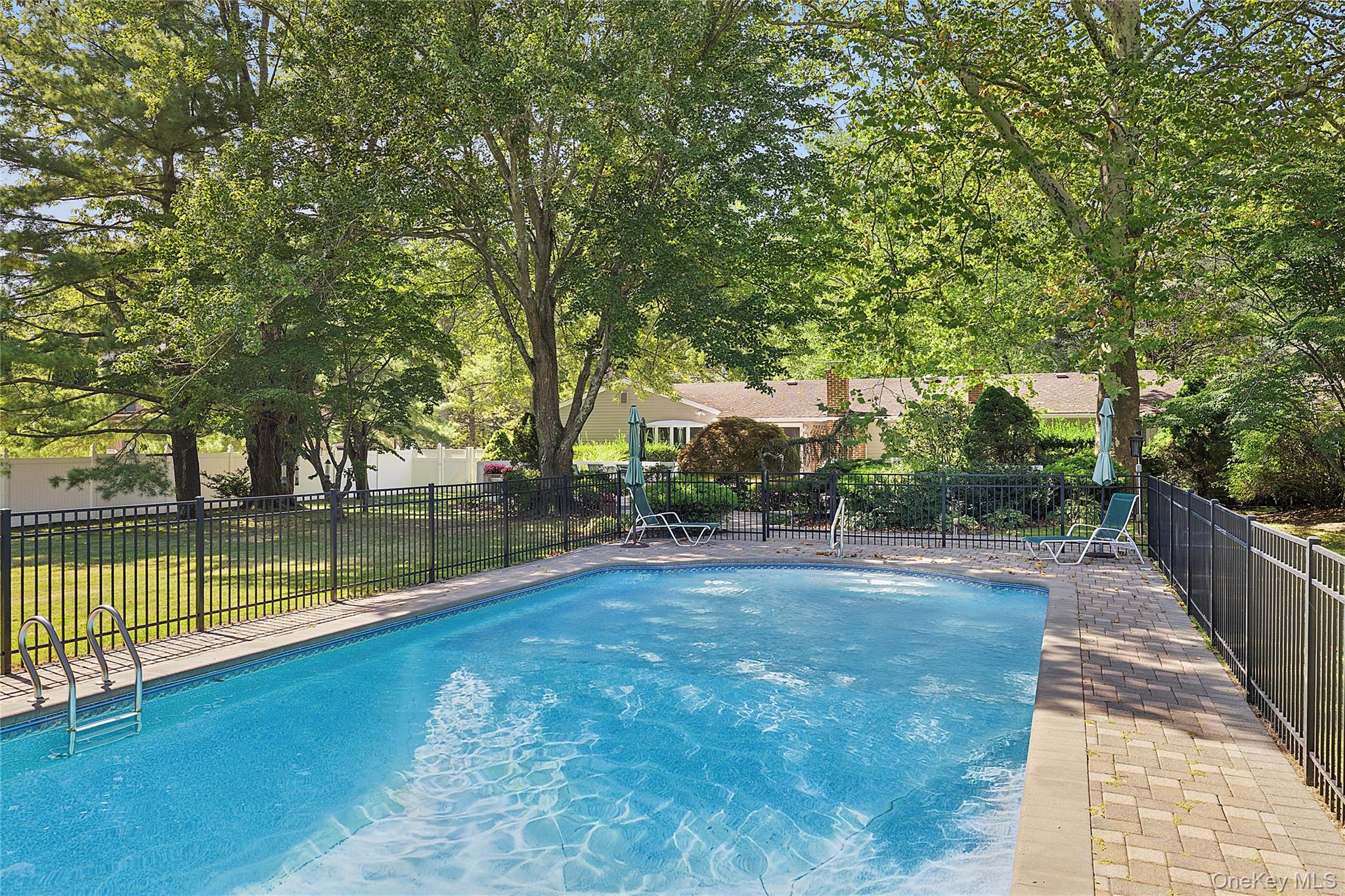 54 Dix Woods Drive — photo 22