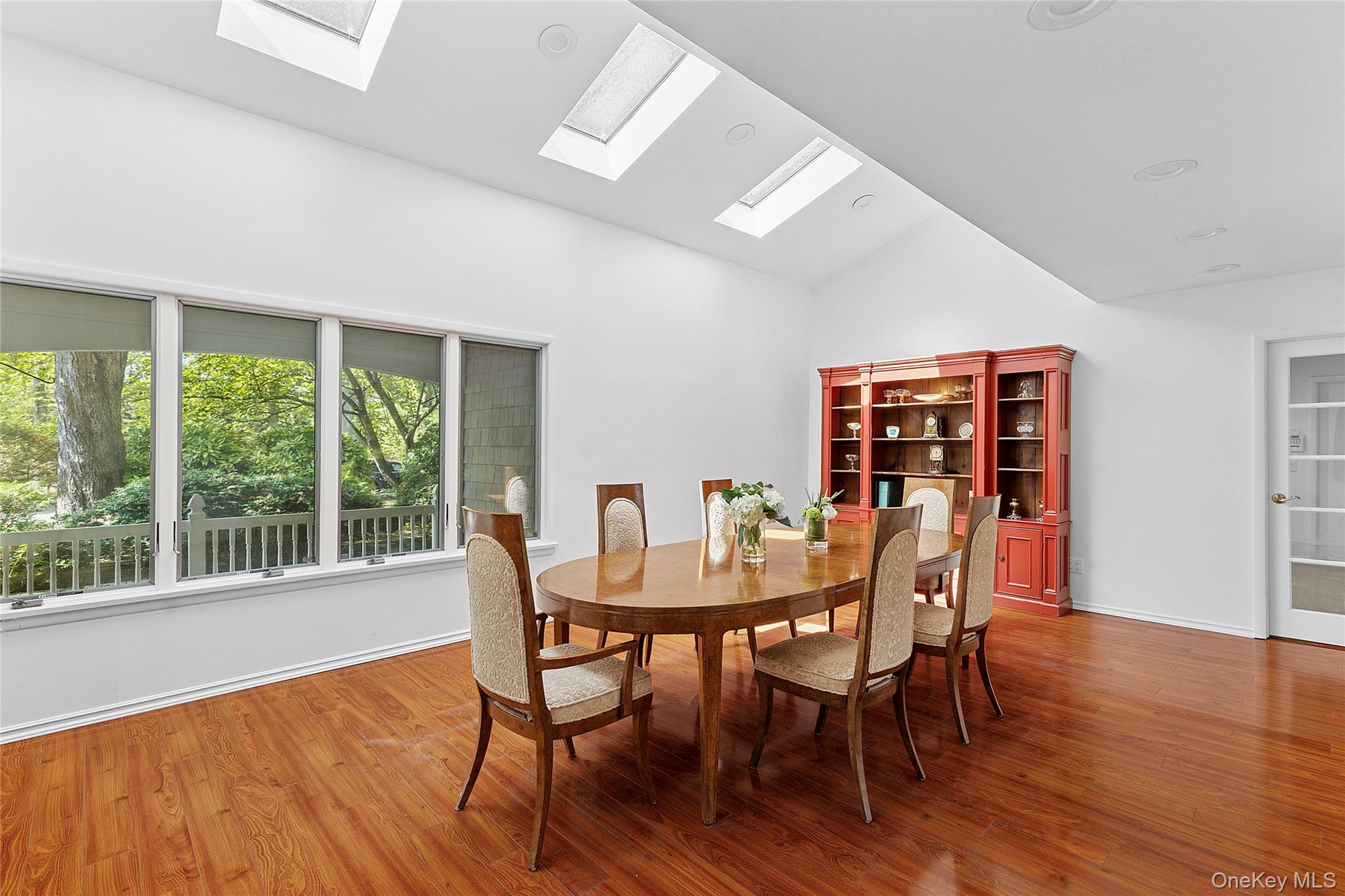 54 Dix Woods Drive — photo 7